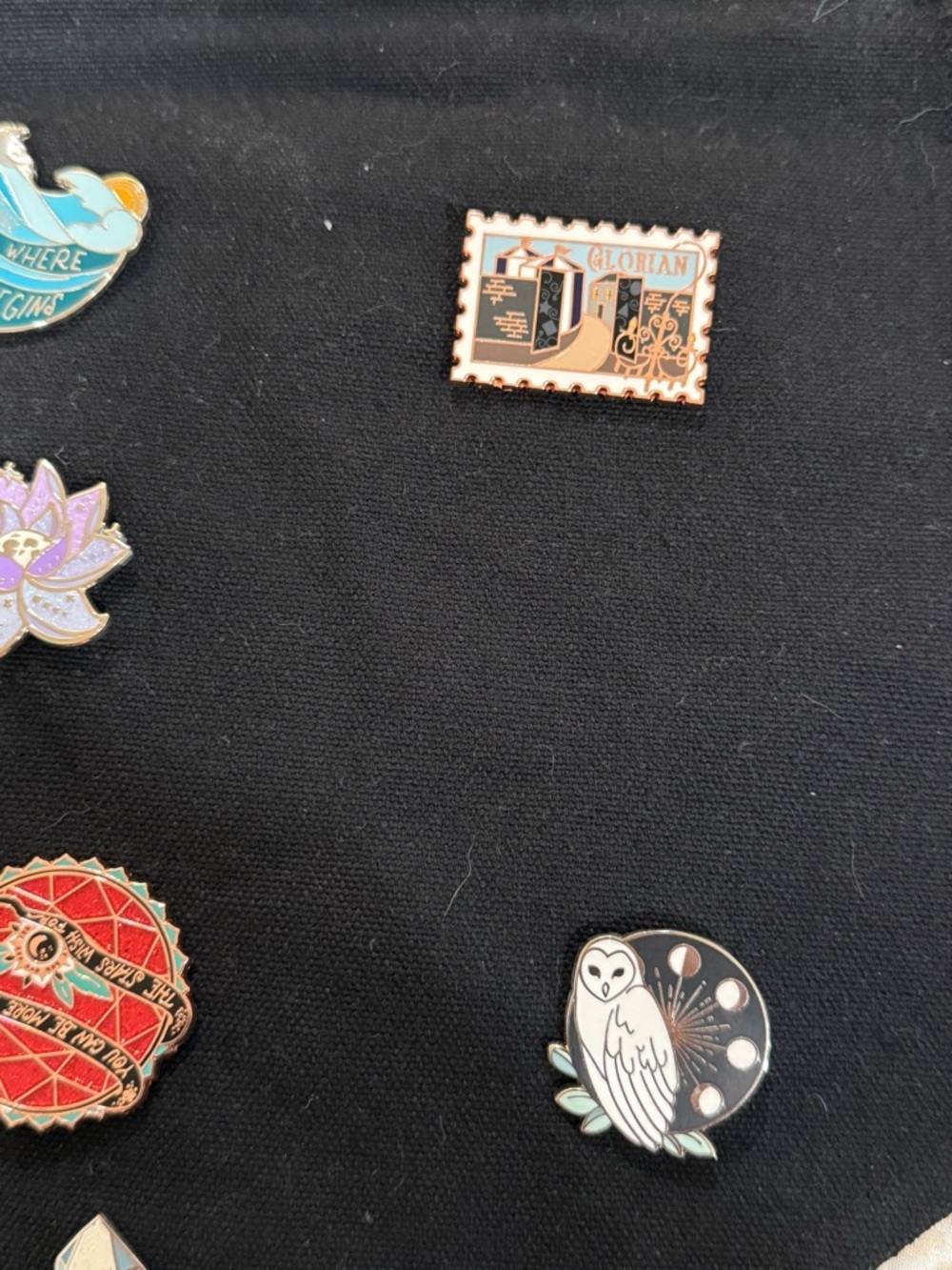Bookish Themed Pins - Picture 4 of 4